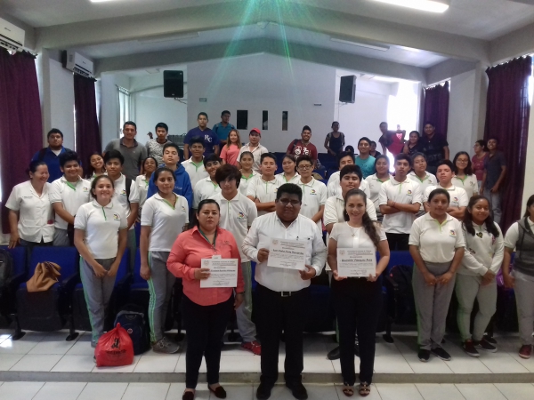 ORGANIZA ESCUELA MAYA EL FORO ¿DIVERSIÓN O DISTRACCIÓN? ADICCIONES