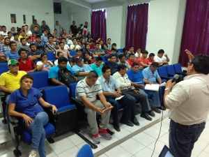 Se imparte conferencia "Alcoholismo en el sector empresarial"